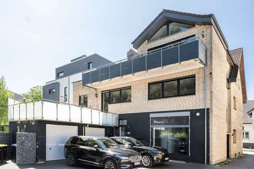 Foto - Haus zum Kaufen in Leopoldshöhe 629.900,00 € 454 m²