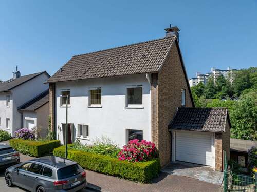 Foto - Haus zum Kaufen in Lüdenscheid 159.000,00 € 140.55 m²