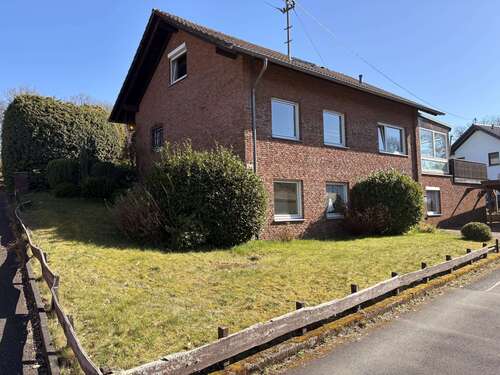 Foto - Haus zum Kaufen in Burbach 329.000,00 € 215 m²