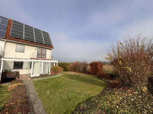 Foto - Haus zum Kaufen in Neutraubling 498.000,00 € 152 m²