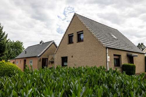 Foto - Haus zum Kaufen in Delmenhorst 293.000,00 € 128 m²