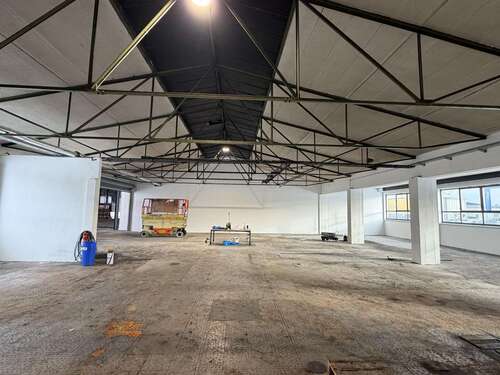 Foto - Halle in Lübeck 2.700,00 € 460 m²