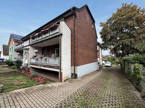 Foto - Haus zum Kaufen in Moers 949.000,00 € 773.25 m²