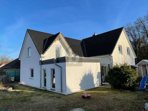 Foto - Haus zum Mieten in Soderstorf 1.500,00 € 200 m²