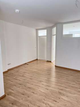 Foto - Wohnung zum Mieten in Hohenstein-Ernstthal 340,00 € 68 m²