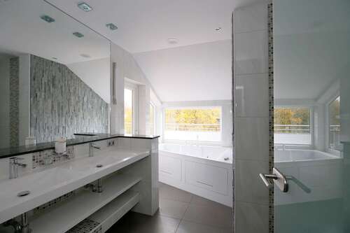 Foto - Wohnung zum Mieten in Zwickau 1.050,00 € 151.5 m²