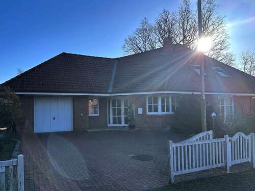 Foto - Haus zum Kaufen in Moorrege 725.000,00 € 212 m²