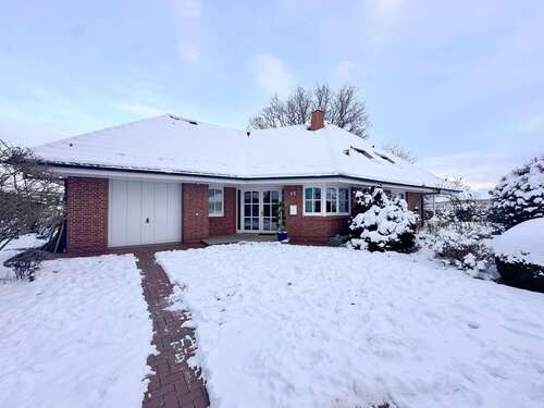 Foto - Haus zum Kaufen in Moorrege 780.000,00 € 212 m²