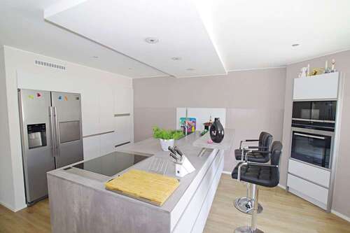 Foto - Haus zum Kaufen in Beratzhausen 579.000,00 € 330 m²