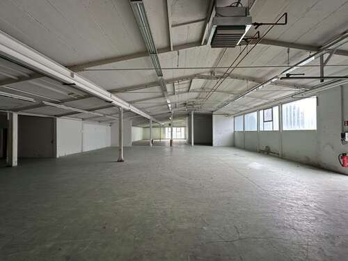 Foto - Halle in Kirchheim 2.950,00 € 600 m²