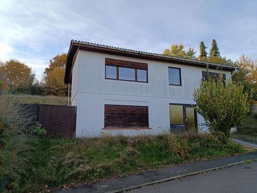Foto - Haus zum Kaufen in Ottweiler 75.000,00 € 100 m²