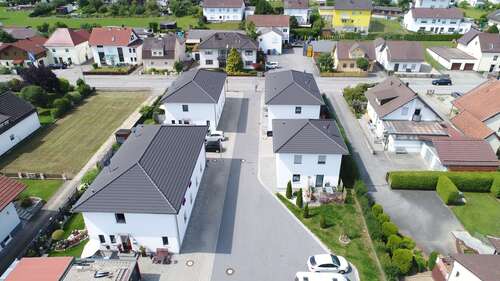 Foto - Haus zum Mieten in Osterhofen 1.095,00 € 105 m²