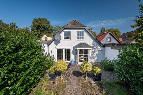 Foto - Haus zum Mieten in Uetersen 1.900,00 € 132.03 m²