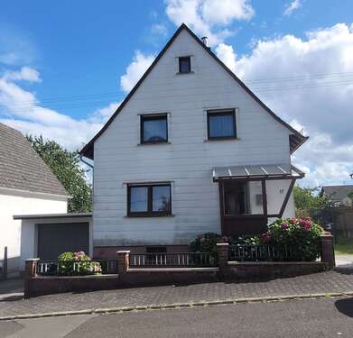Foto - Haus zum Kaufen in Stipshausen 149.000,00 € 100 m²