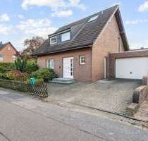 Haus zum Kaufen in KrefeldHüls 545.000,00 € 155 m² - Krefeld/Hüls