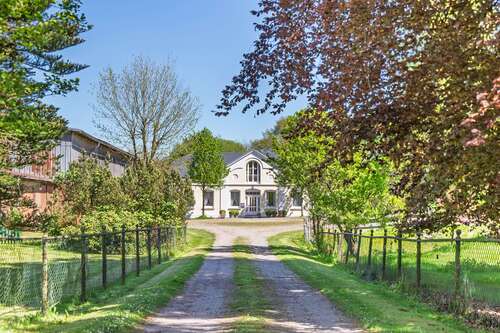 Foto - Haus zum Kaufen in Esgrus 690.000,00 € 365 m²