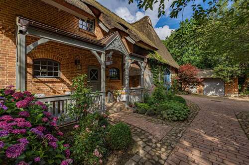 Foto - Haus zum Kaufen in Schierensee 2.650.000,00 € 262 m²