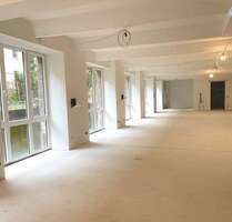 Halle in Berlin 2.160,00 € 180 m²