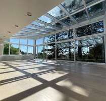 Haus zum Kaufen in Esslingen am Neckar 950.000,00 € 350 m²