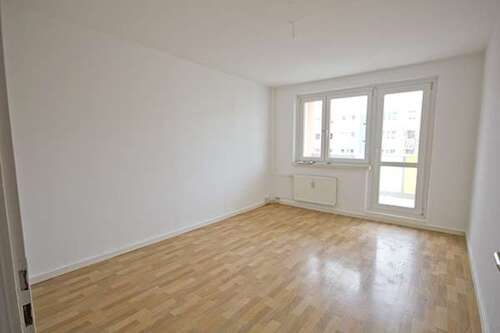 Foto - Wohnung zum Mieten in Halle (Saale) 377,00 € 60.73 m²