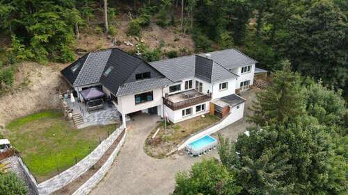 Foto - Haus zum Kaufen in Plettenberg 485.000,00 € 485 m²