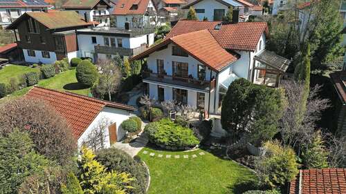 Foto - Haus zum Kaufen in Oberhaching 1.875.000,00 € 190 m²