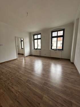 Foto - Wohnung zum Mieten in Zwickau 350,00 € 67.15 m²