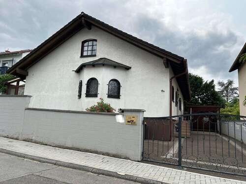 Foto - Haus zum Kaufen in Karben 695.000,00 € 190 m²