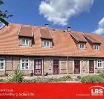 Haus zum Kaufen in Neustadt-Glewe 469.000,00 € 247 m²