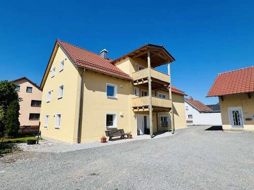 Foto - Wohnung zum Mieten in Nittenau 800,00 € 77 m²