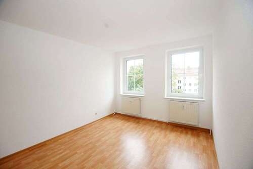 Foto - Wohnung zum Mieten in Plauen 249,58 € 46.39 m²