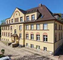 Wohnung zum Kaufen in Bad Dürrenberg 210.000,00 € 131 m²