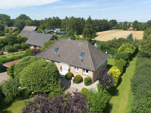 Foto - Haus zum Kaufen in Heiligenstedtenerkamp 695.000,00 € 173 m²