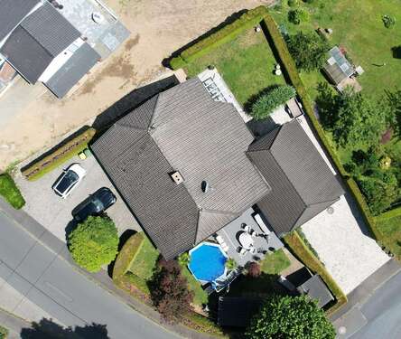 Foto - Haus zum Kaufen in Windeck (Sieg) 595.000,00 € 260 m²