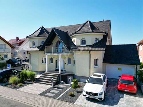 Foto - Haus zum Kaufen in Graben-Neudorf 799.000,00 € 325 m²