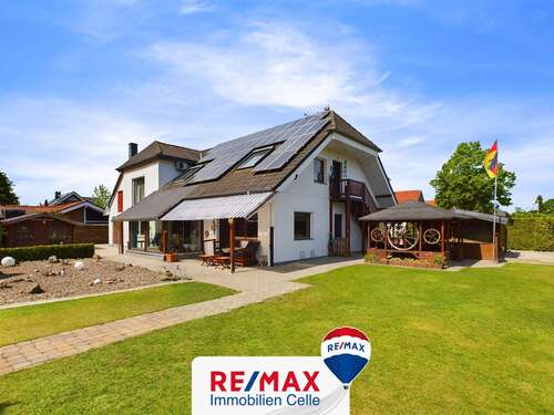 Foto - Haus zum Kaufen in Hambühren 650.000,00 € 249 m²