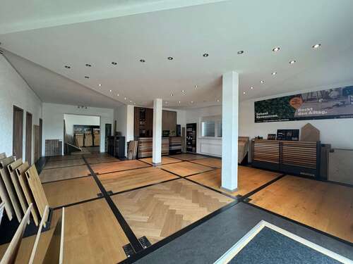 Foto - Büro in Lich 1.400,00 € 191 m² - 1.400,00&nbsp;EUR Kaltmiete, ca.&nbsp; 191,00&nbsp;m&sup2;