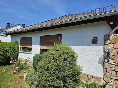 Foto - Haus zum Kaufen in Taunusstein 580.000,00 € 218 m²