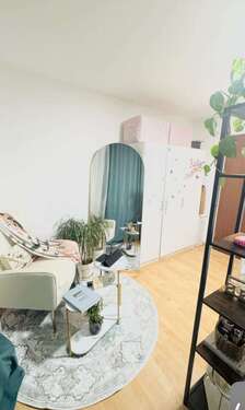 Foto - WG-Zimmer in Stuttgart 650,00 € 17 m²