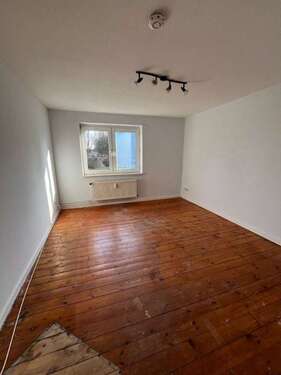 Foto - Wohnung zum Mieten in Büdelsdorf 405,00 € 51.78 m²