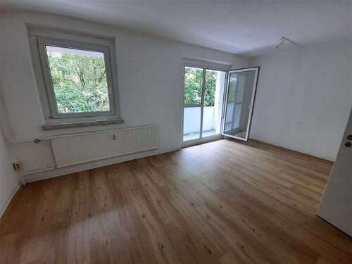 Foto - Wohnung zum Mieten in Suhl 274,90 € 58.74 m²