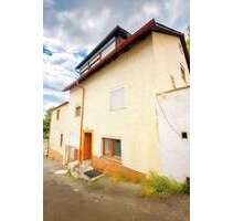 Haus zum Kaufen in Kümmersbruck 175.000,00 € 198 m²