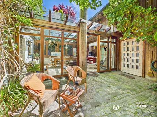 Foto - Haus zum Kaufen in Pentling Matting 1.290.000,00 € 362.89 m²