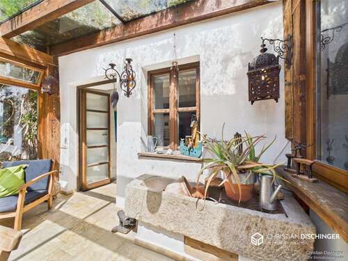 Foto - Haus zum Kaufen in Pentling Matting 1.290.000,00 € 362.89 m²