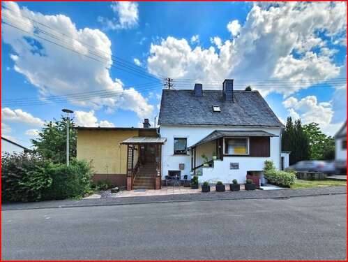 Foto - Haus zum Kaufen in Stipshausen 225.000,00 € 190 m²
