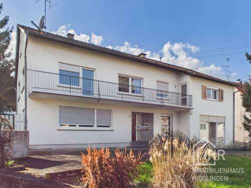 Foto - Haus zum Kaufen in Binzwangen 365.000,00 € 232 m²