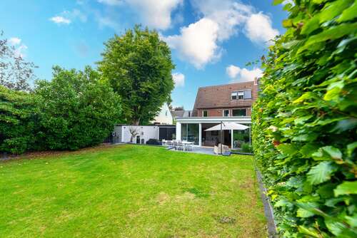 Foto - Haus zum Kaufen in Meerbusch 1.610.000,00 € 212 m²