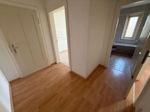 Foto - Wohnung zum Mieten in Chemnitz 245,00 € 36.73 m²