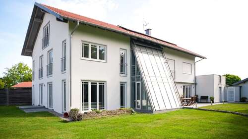 Foto - Haus zum Kaufen in Unterneukirchen 2.528.000,00 € 556 m²