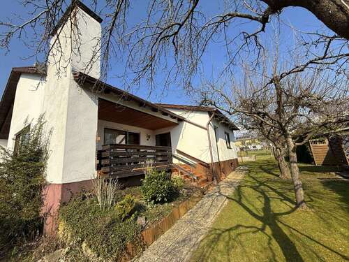 Foto - Haus zum Kaufen in Osterhofen 345.000,00 € 150.32 m²